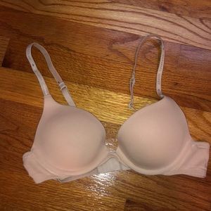Victoria’s Secret nude bra